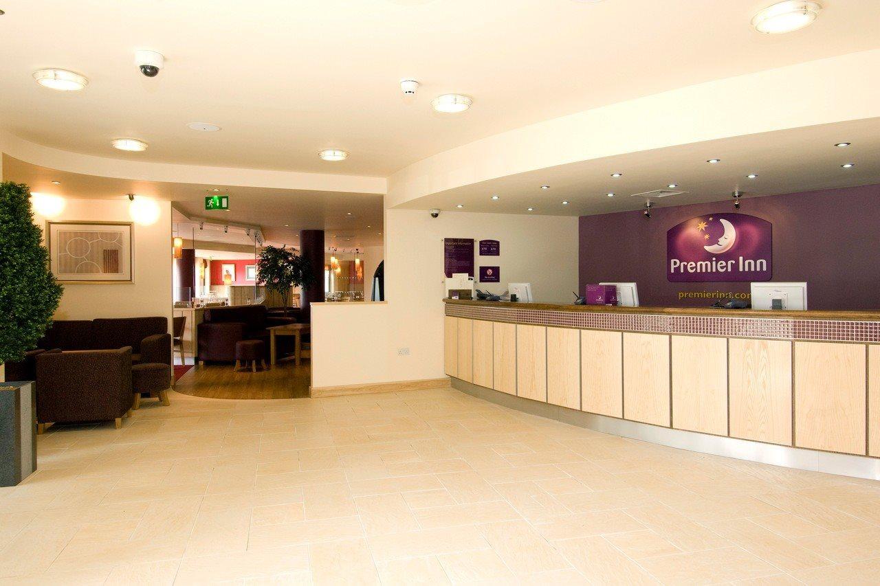 Premier Inn Cambridge Girton  Exterior photo