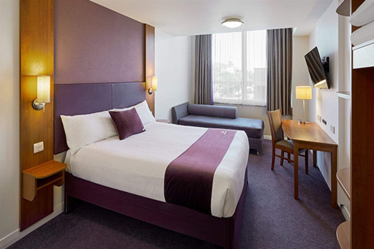 Premier Inn Cambridge Girton  Exterior photo