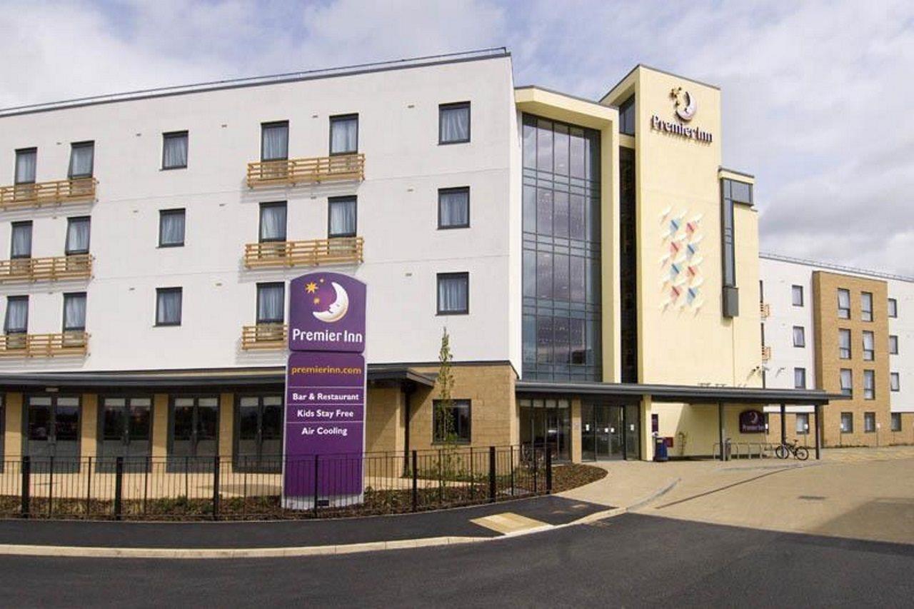 Premier Inn Cambridge Girton  Exterior photo