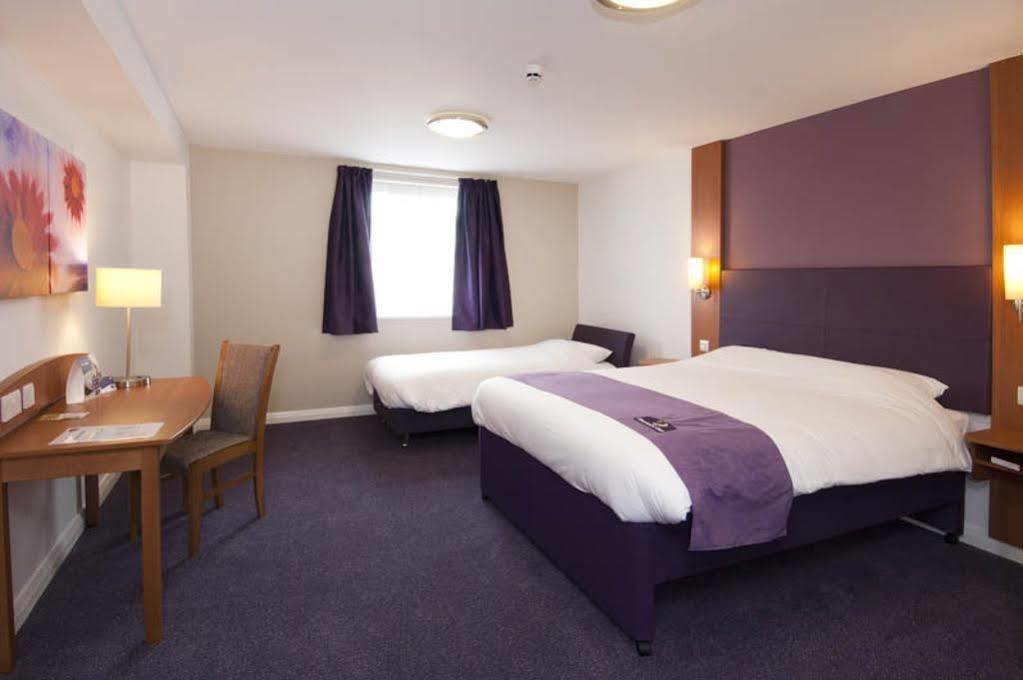 Premier Inn Cambridge Girton  Exterior photo