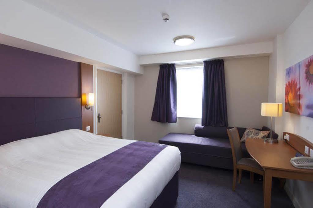 Premier Inn Cambridge Girton  Exterior photo