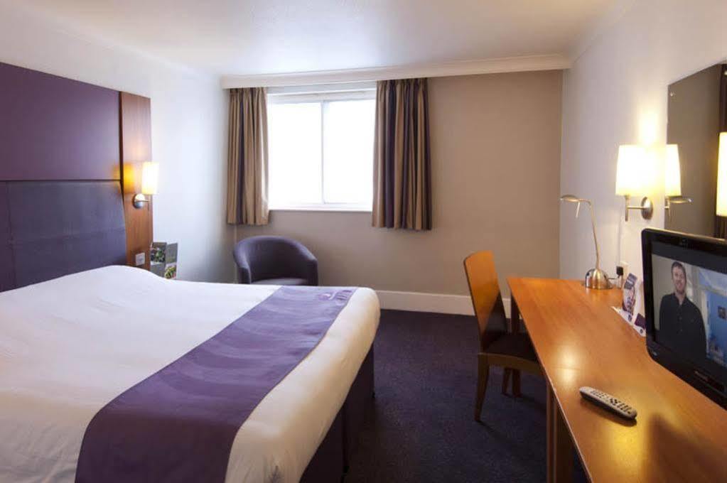 Premier Inn Cambridge Girton  Exterior photo